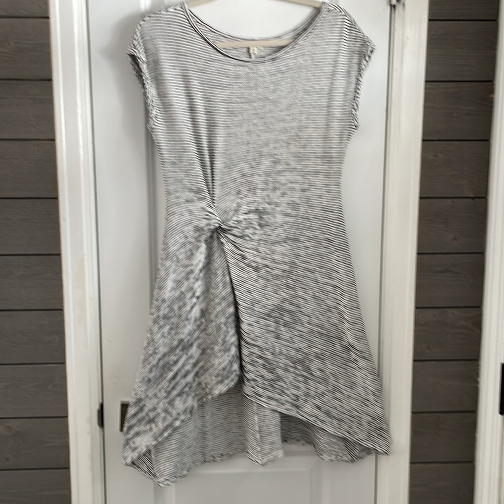 Max Studio Black/White Stripe Textured Twist Knot Hi Lo Dress L EUC - Picture 3 of 14